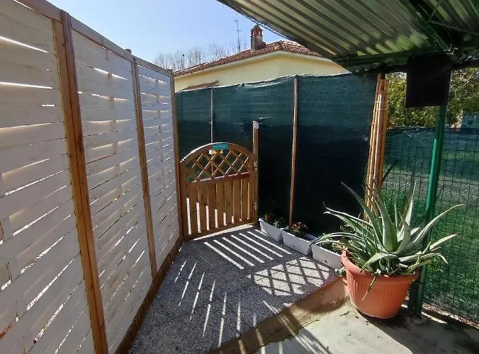 Дом отдыха House