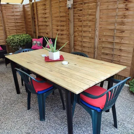 Будинок відпочинку House *